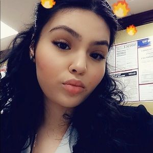 Meet your Posher, Edith